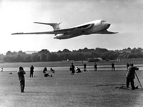 Handley Page HP.80 Victor