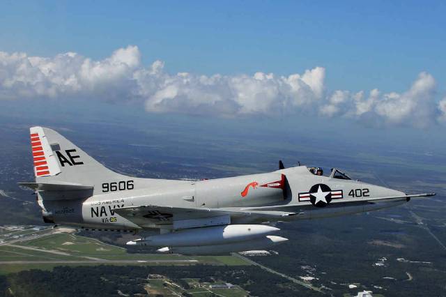 Douglas A-4 Skyhawk - McDonnell Douglas -