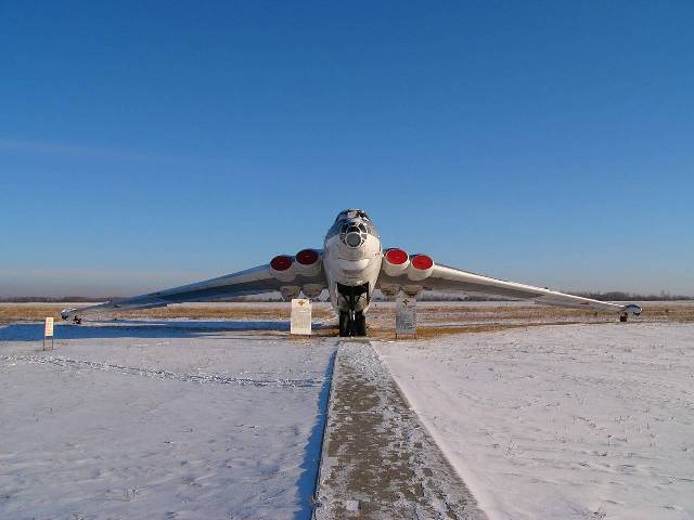 Myasishchev M-4