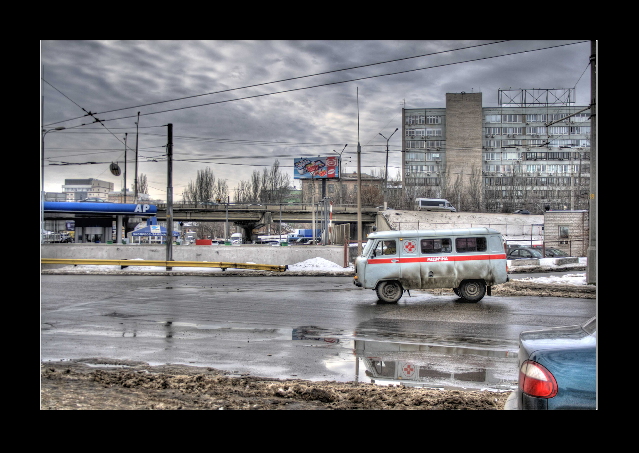 Dnipropetrovsk Ucraina Ambulanza Dnipropetrovsk HDR Ambulanza Dnipropetrovsk Ukraina