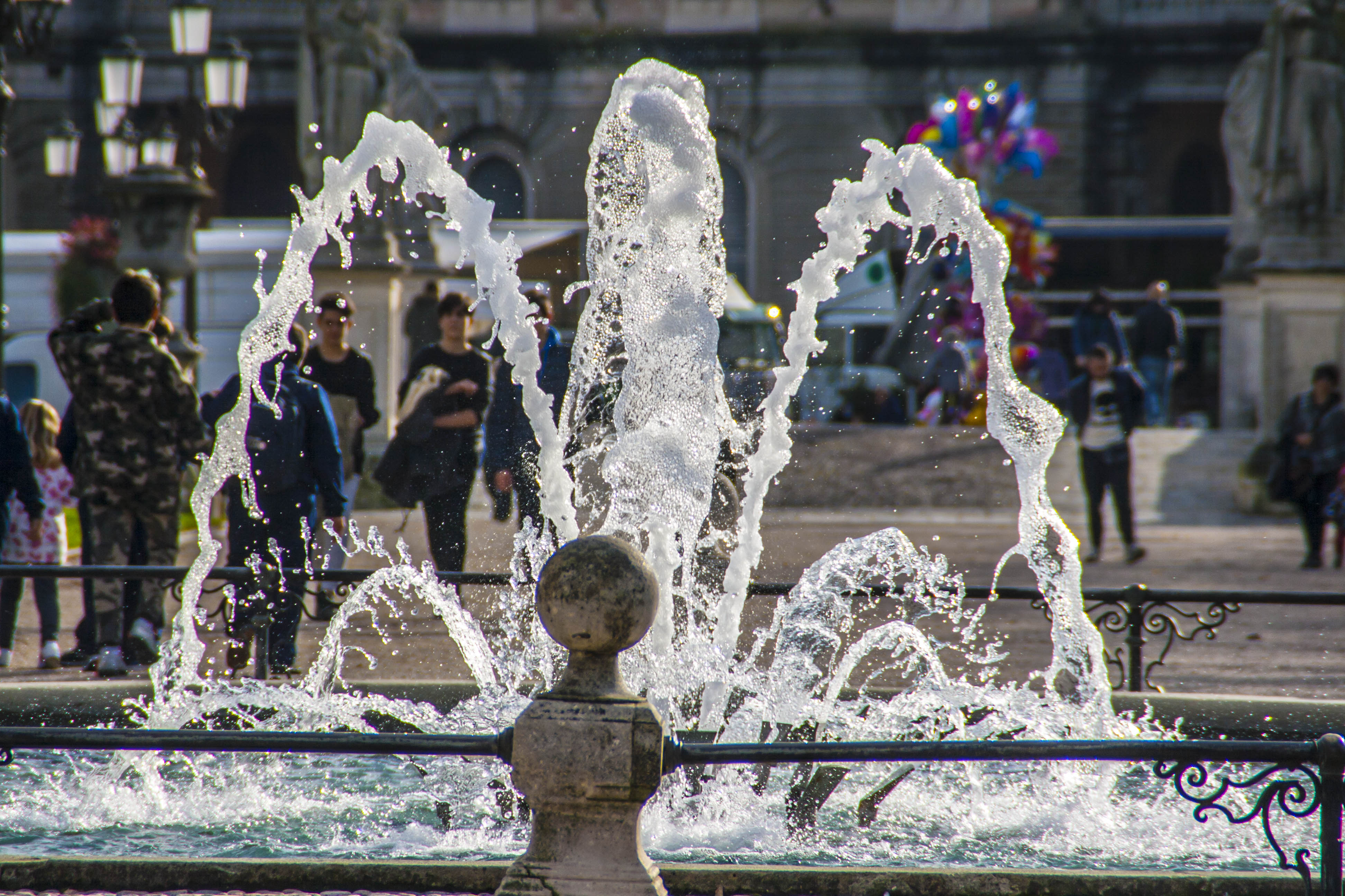 Padova Prato della Valle Particolare Monumenti Edifici Fontana 