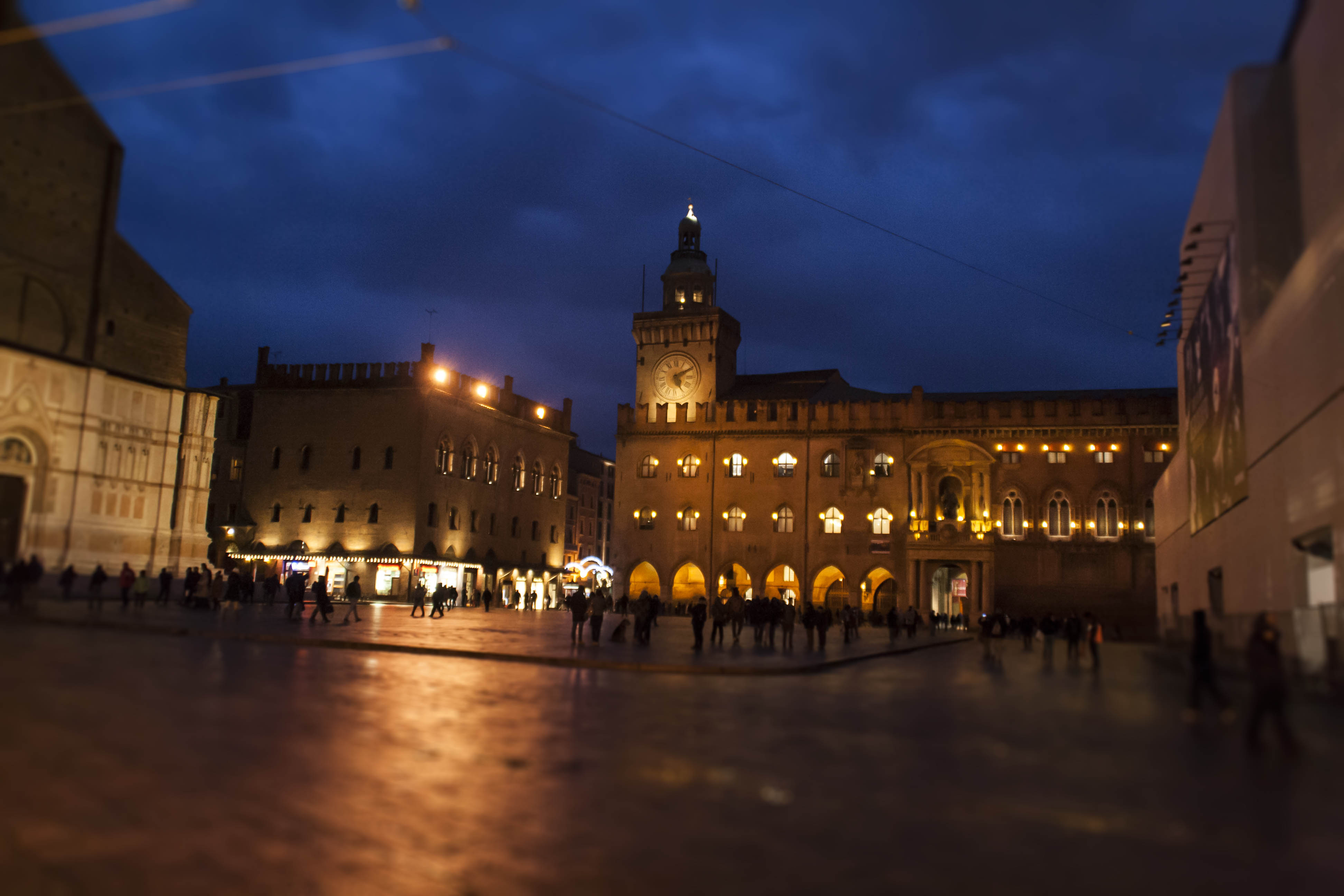 Bologna Piazza Maggiore Edificio Monumento 