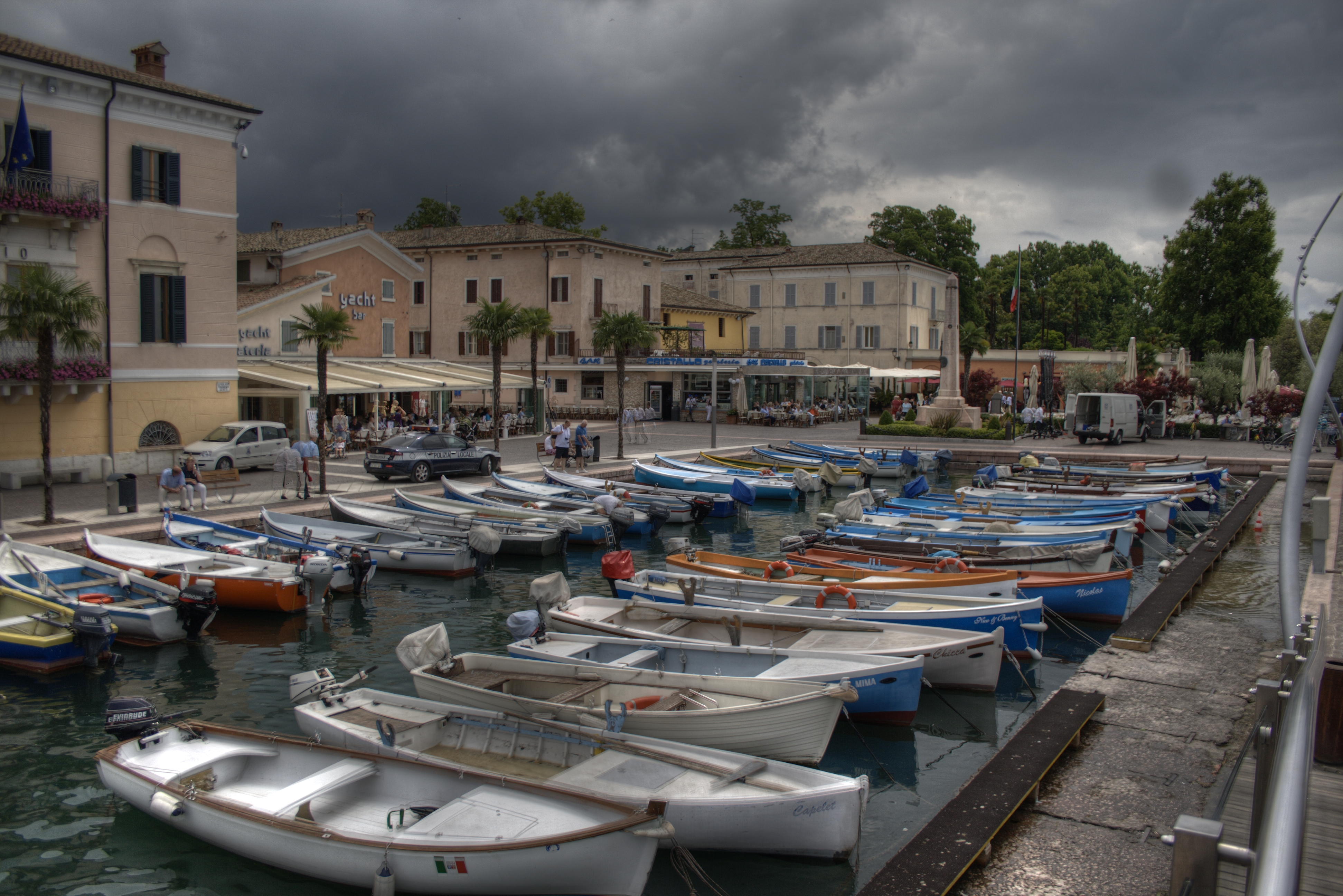 Bardolino (Vr) Barche Lago di Garda HDR 