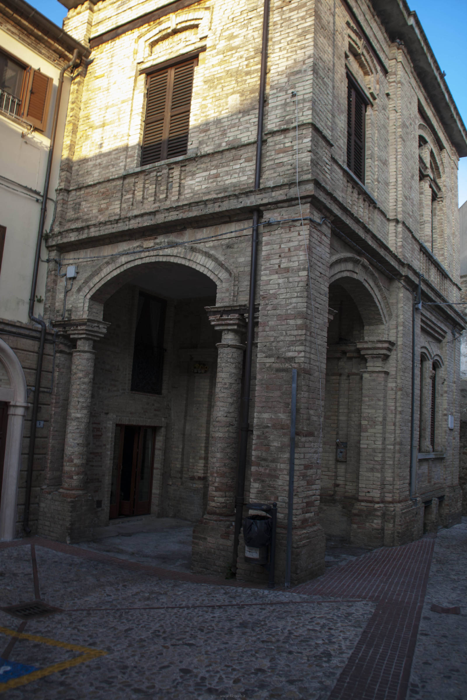 Montepagano (Te) Edificio 