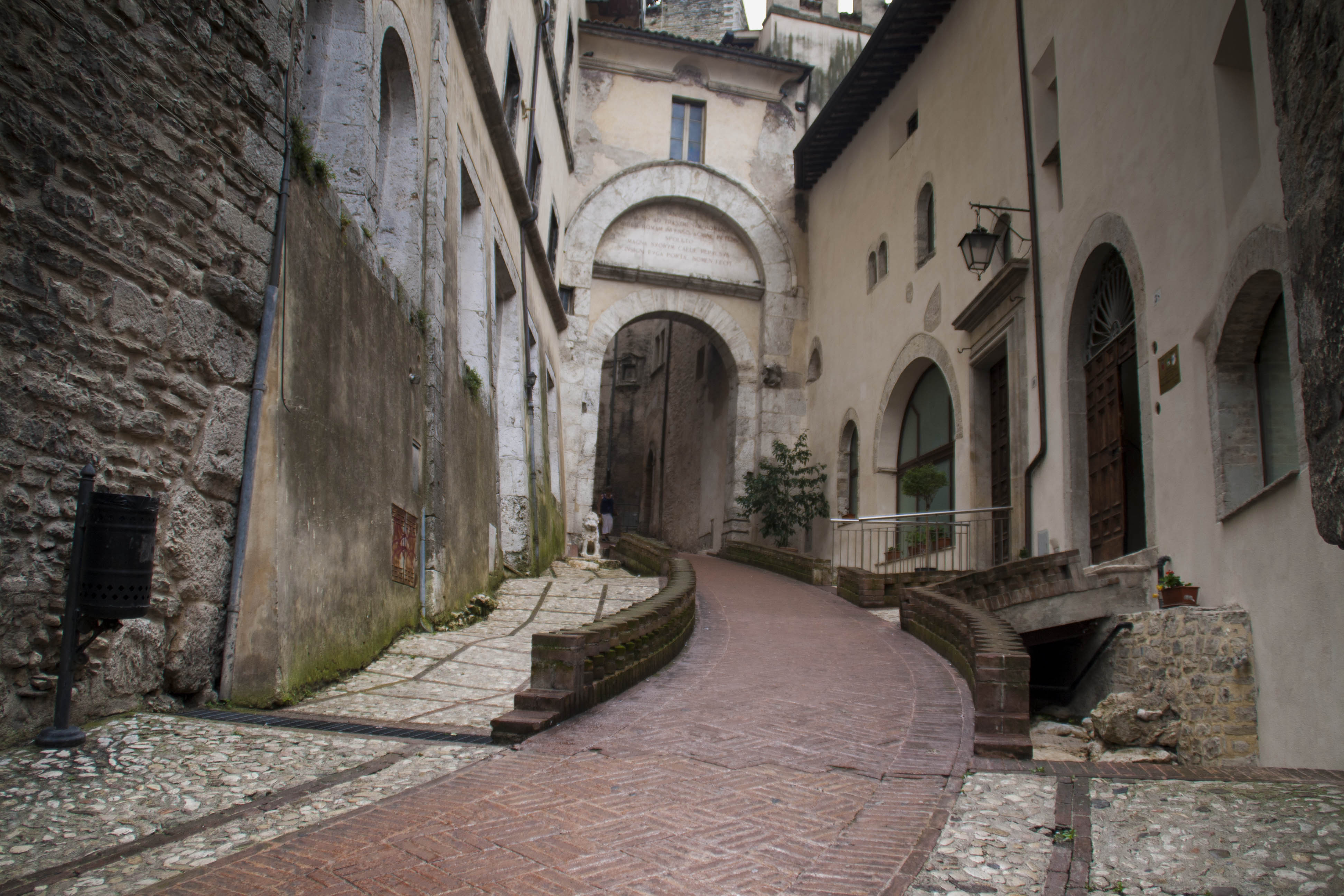 Spoleto Umbria Vie Monumenti 