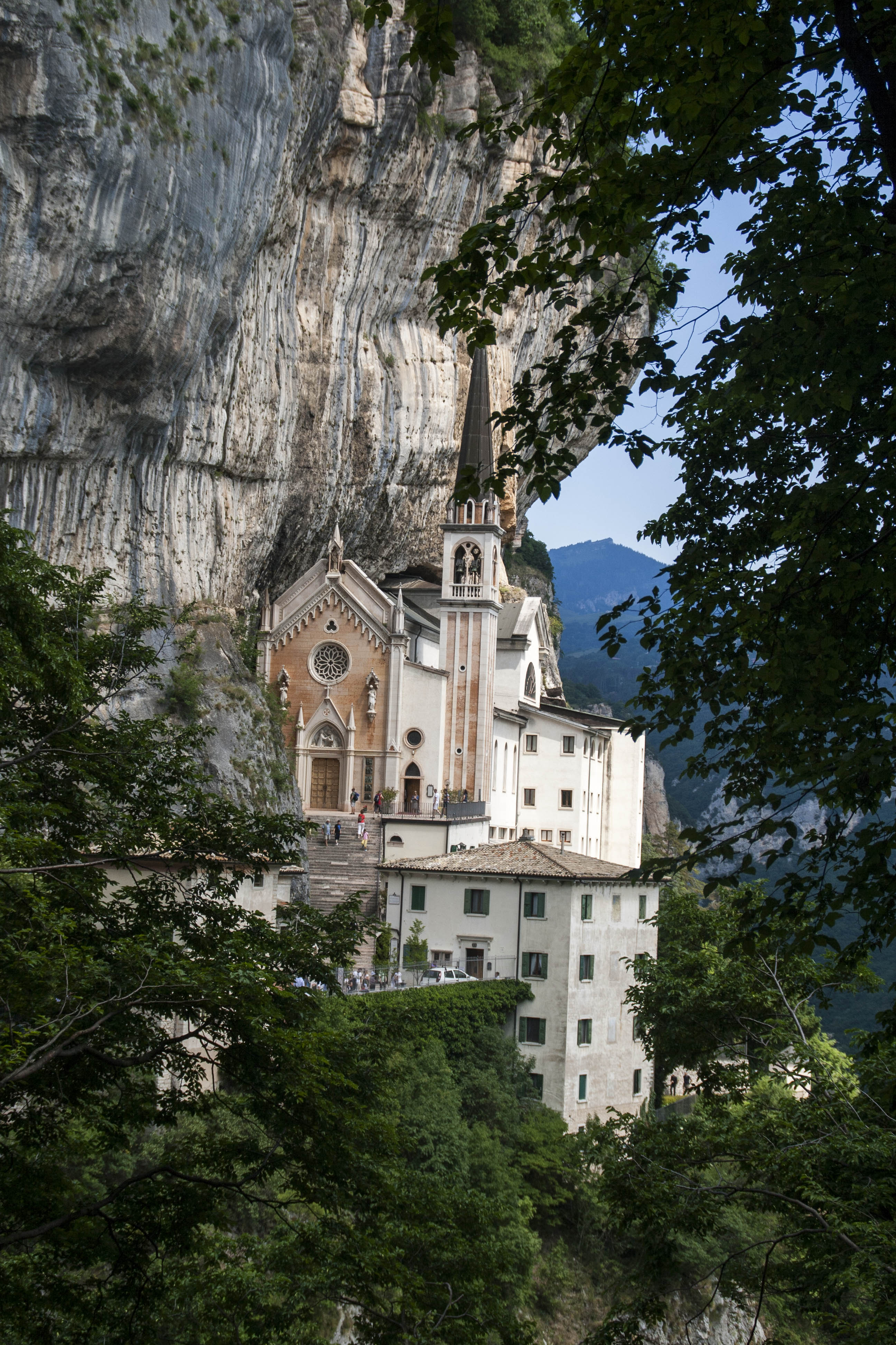 Spiazzi (Vr) Santuario Madonna della Corona Edificio Monumento Chiesa Santuario della Madonna della Corona