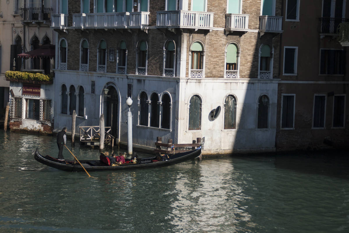 Venezia Edifici Monumenti Canale gondola 