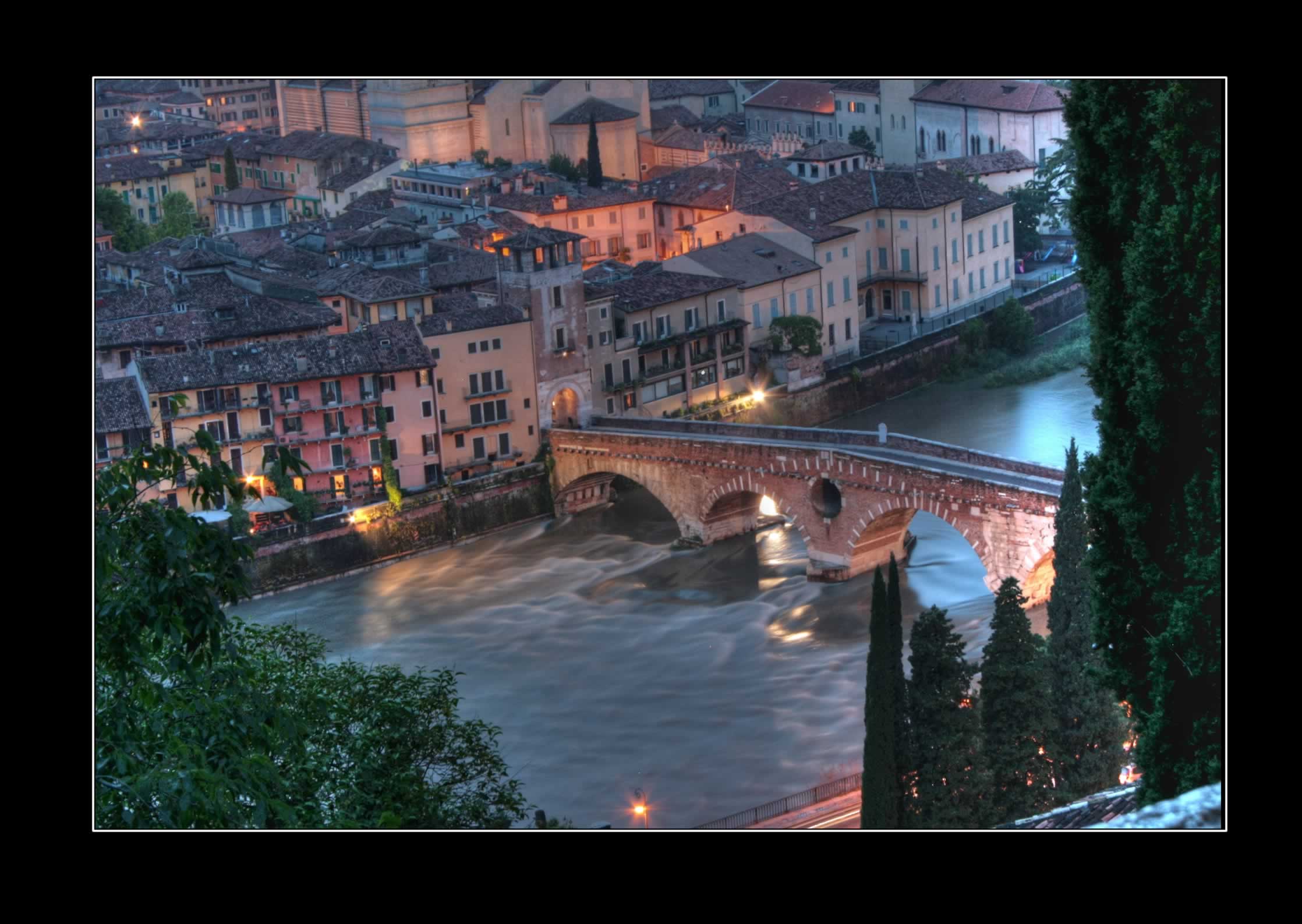 Verona Ponte Pietra HDR Verona Ponte pietra a Verona Visto da Castel S. Pietro