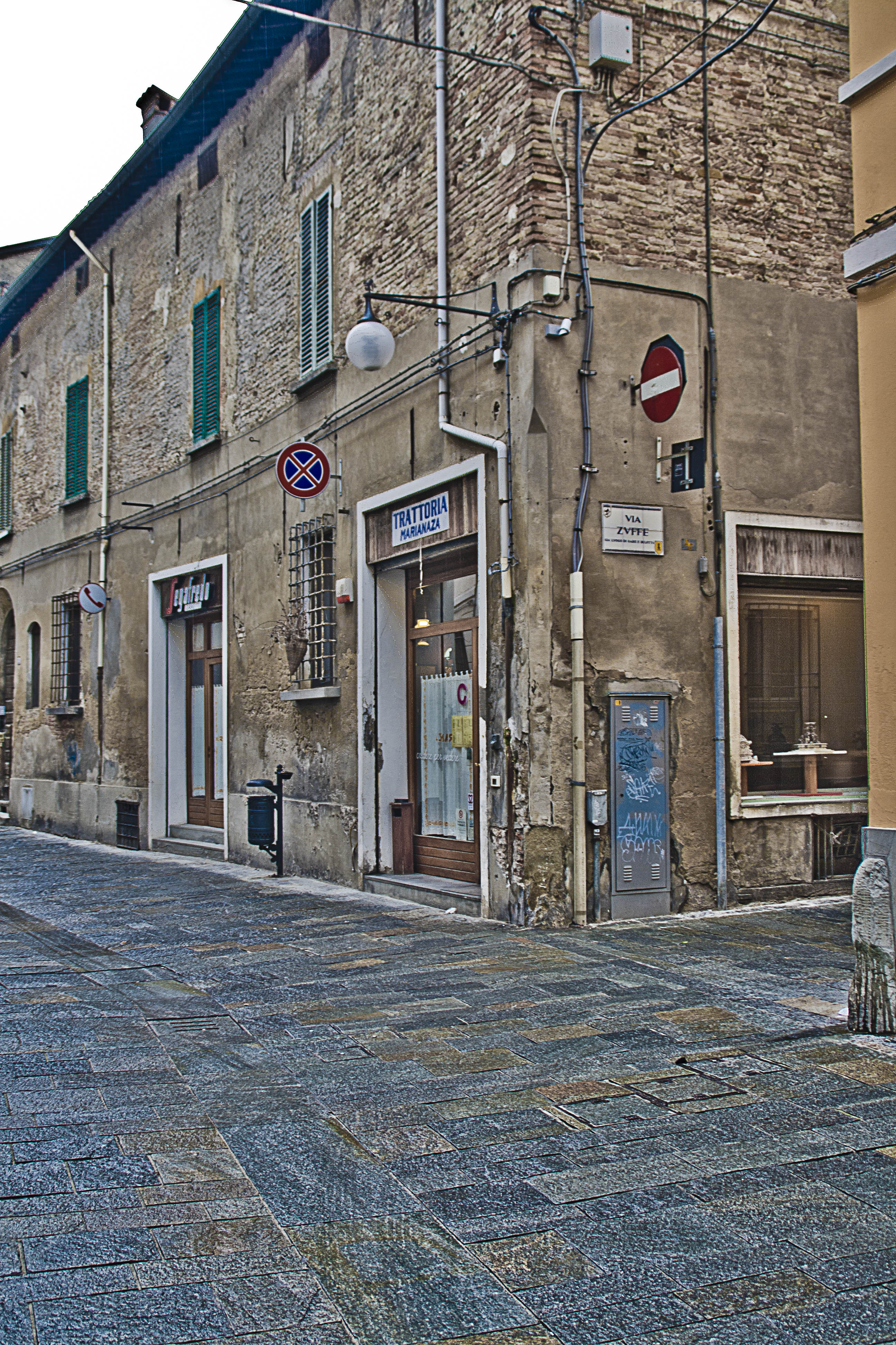 Faenza HDR vicolo 