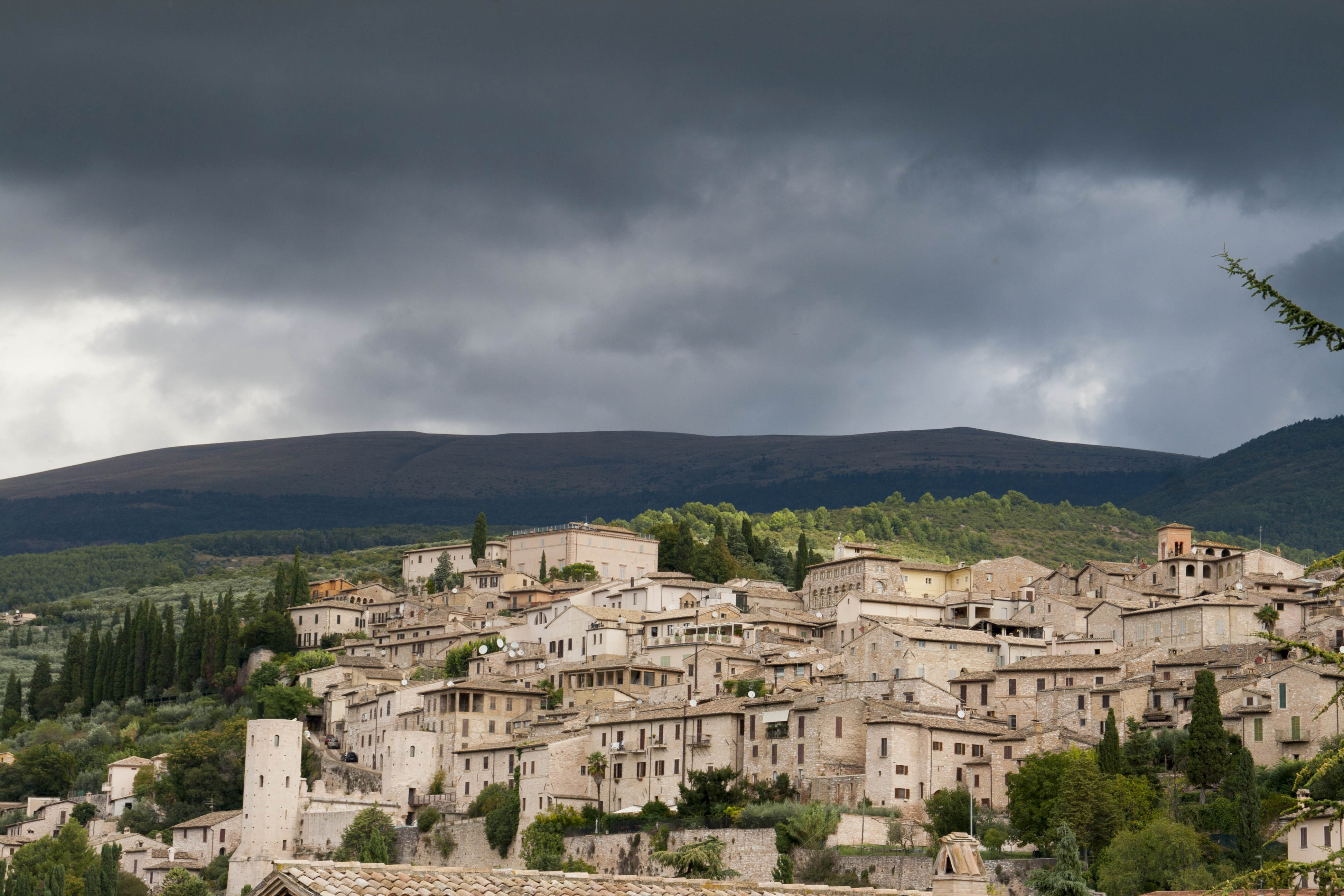 Spello Umbria Chiese Monumenti Panorama 