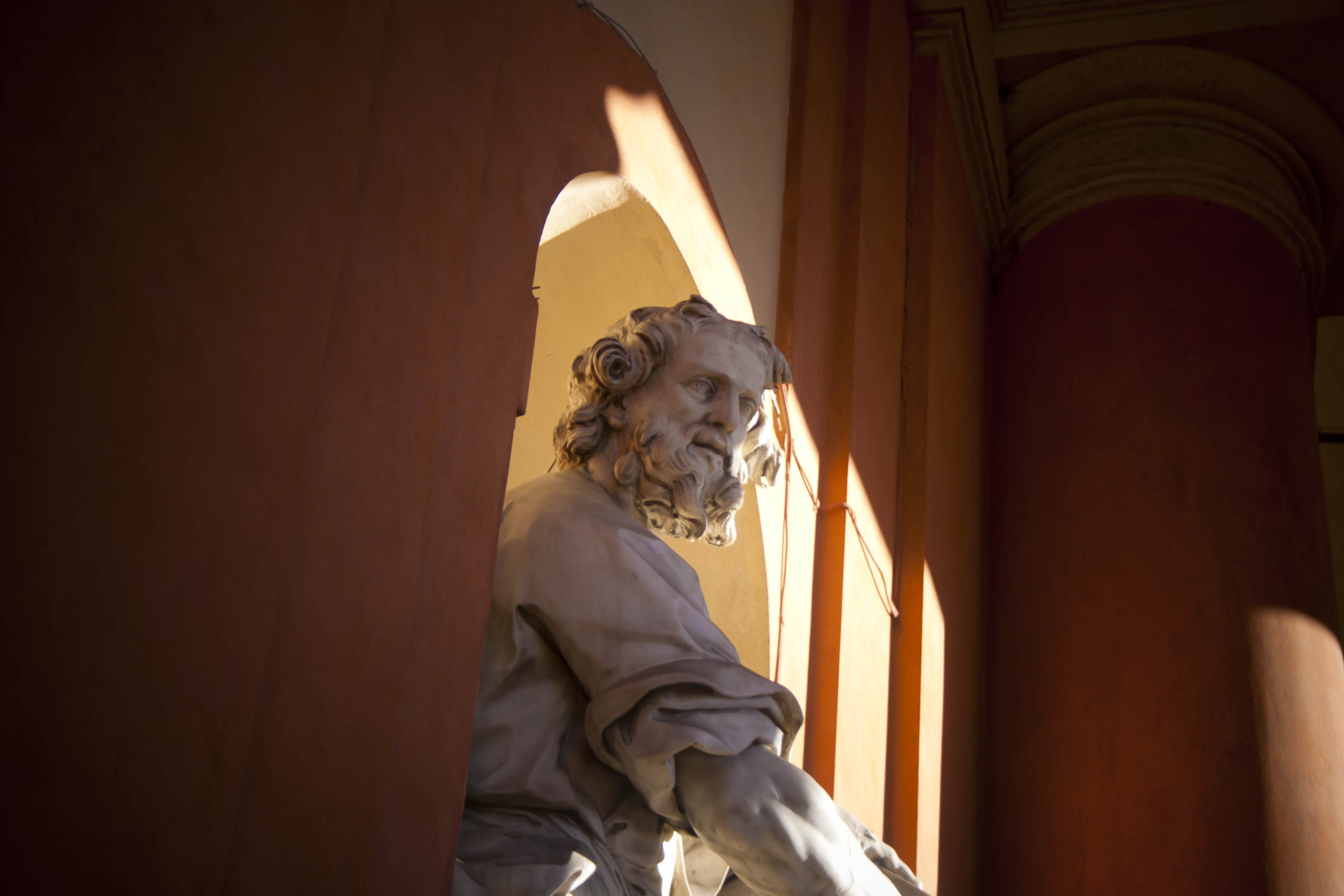 Bologna San Luca Monastero Statua 