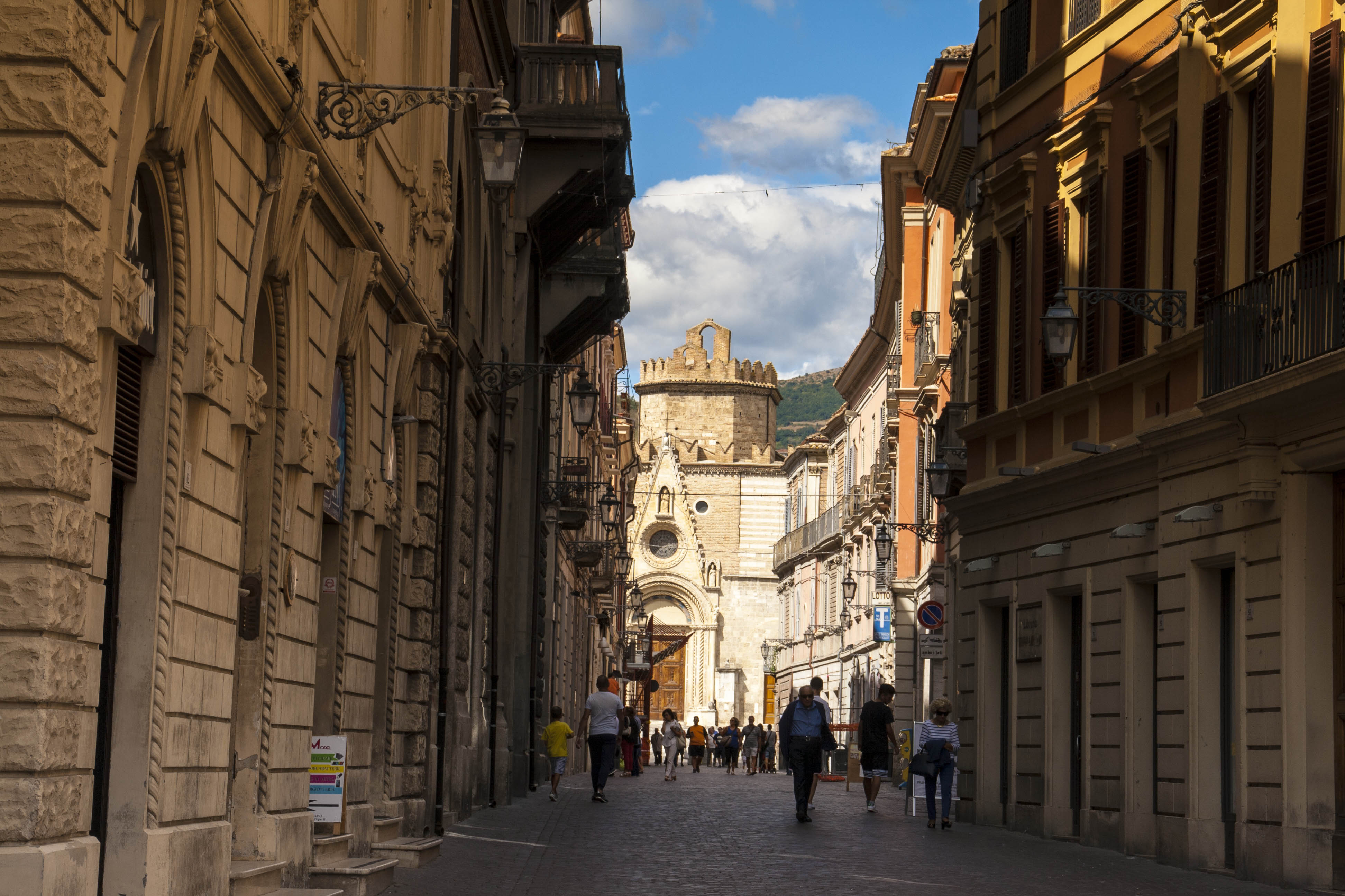 Teramo Strada Edifici Monumenti 