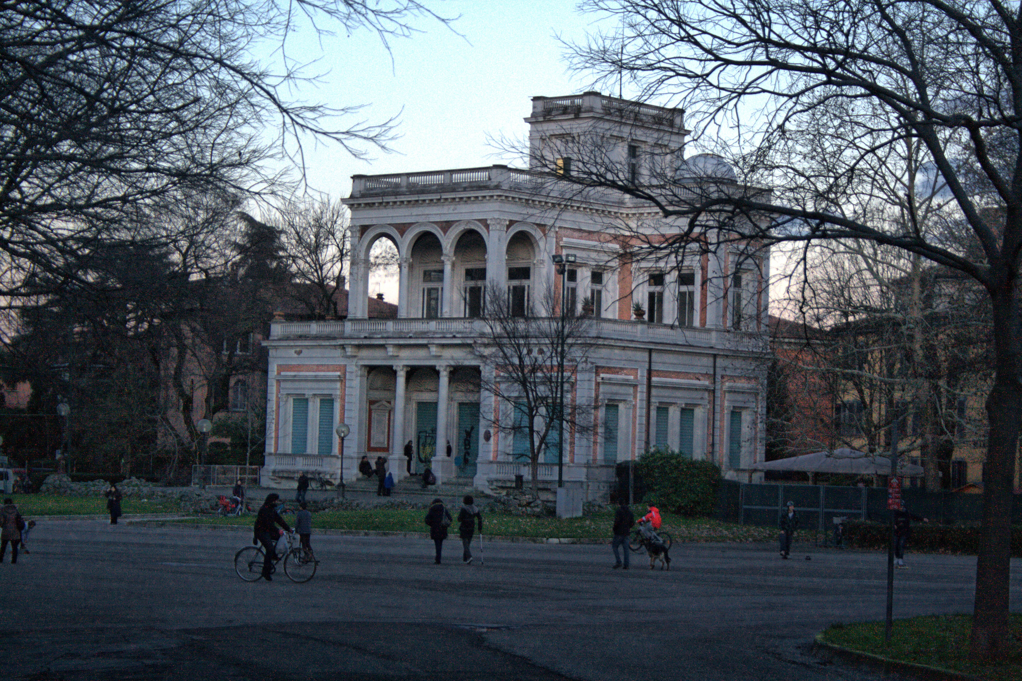 Bologna Giardini Margherita Edificio 