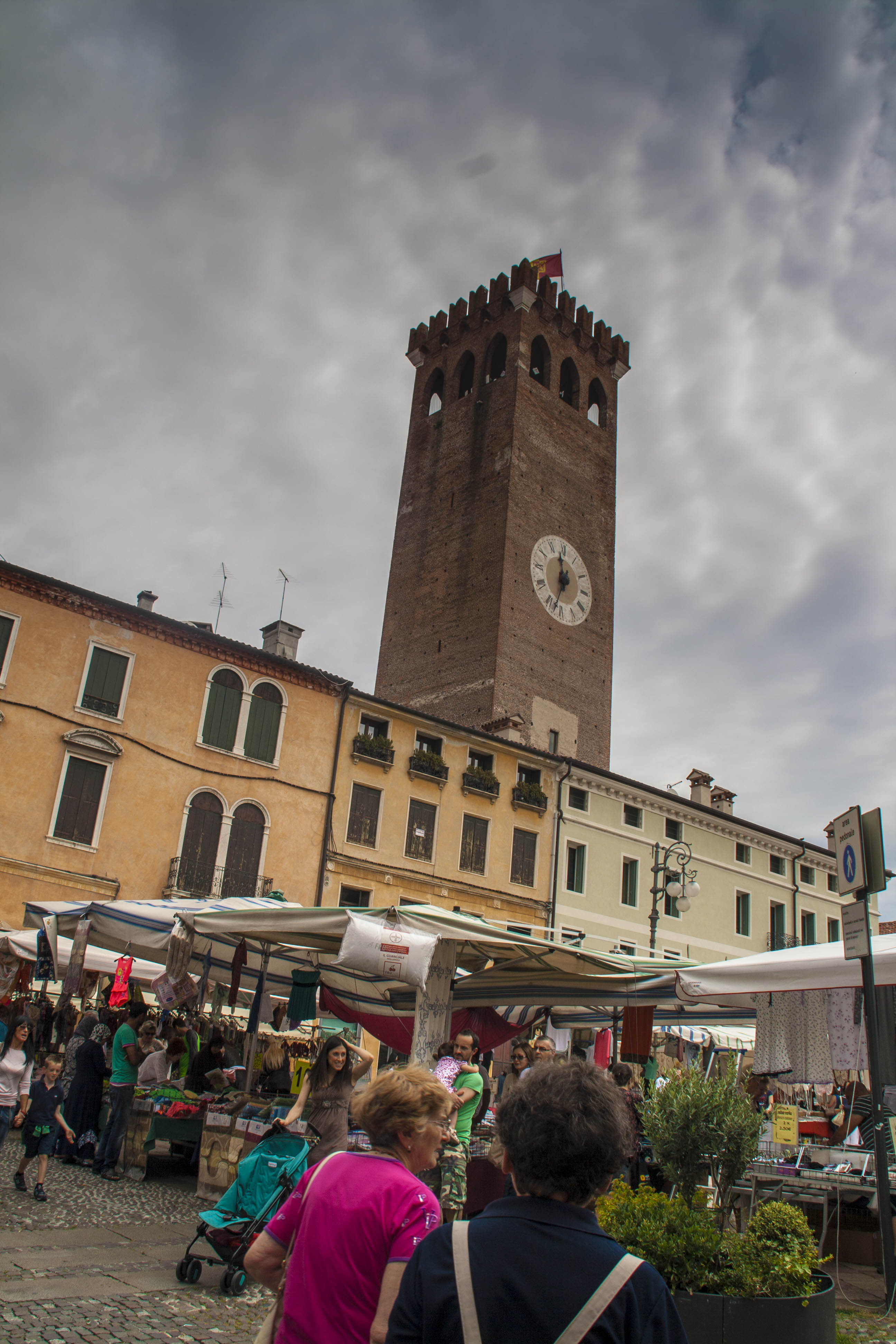 Bassano del Grappa (Vi) Piazza Edifici Monumenti 