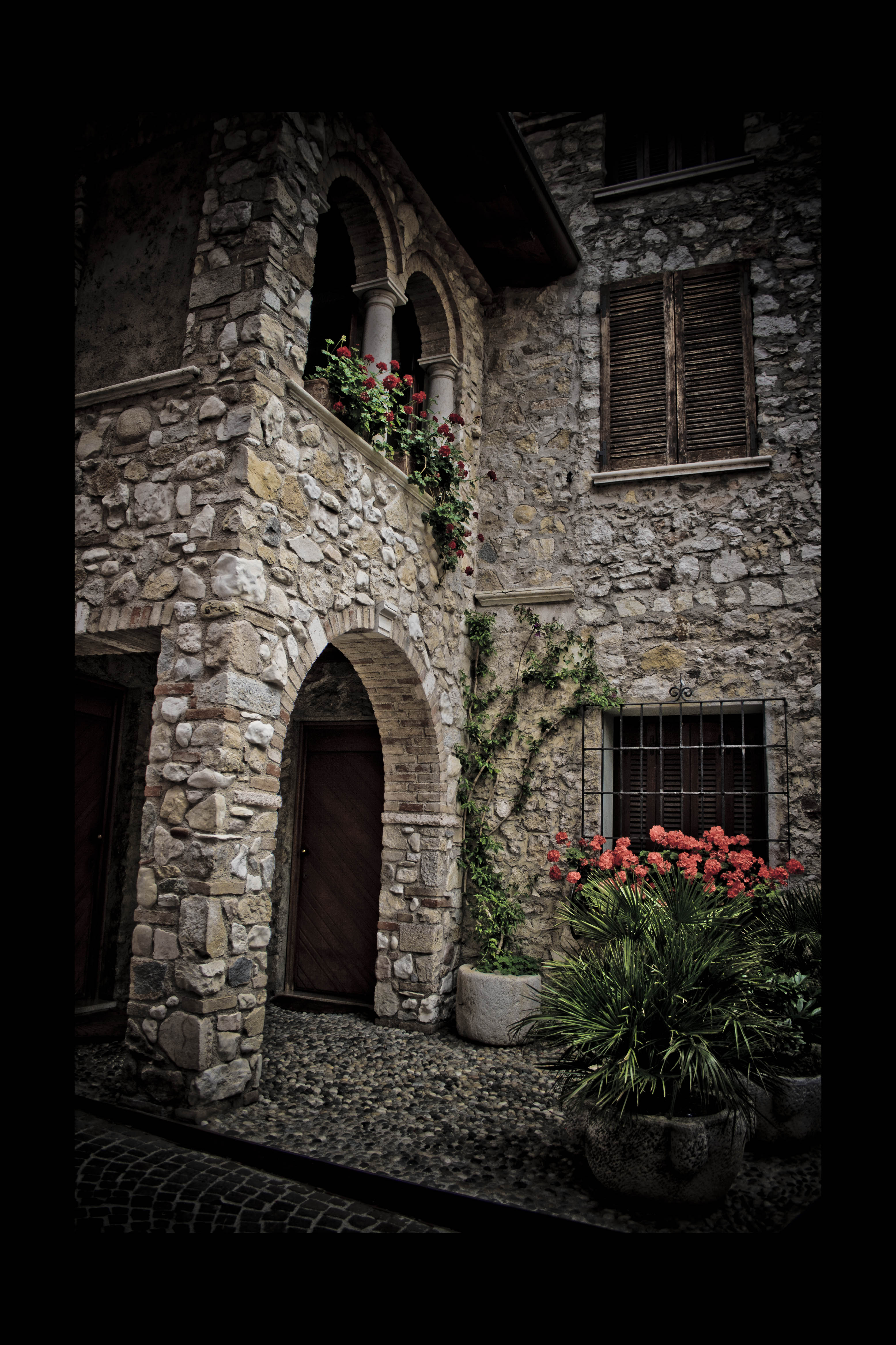 Sirmione (Bs) Dettaglio casa edificio 