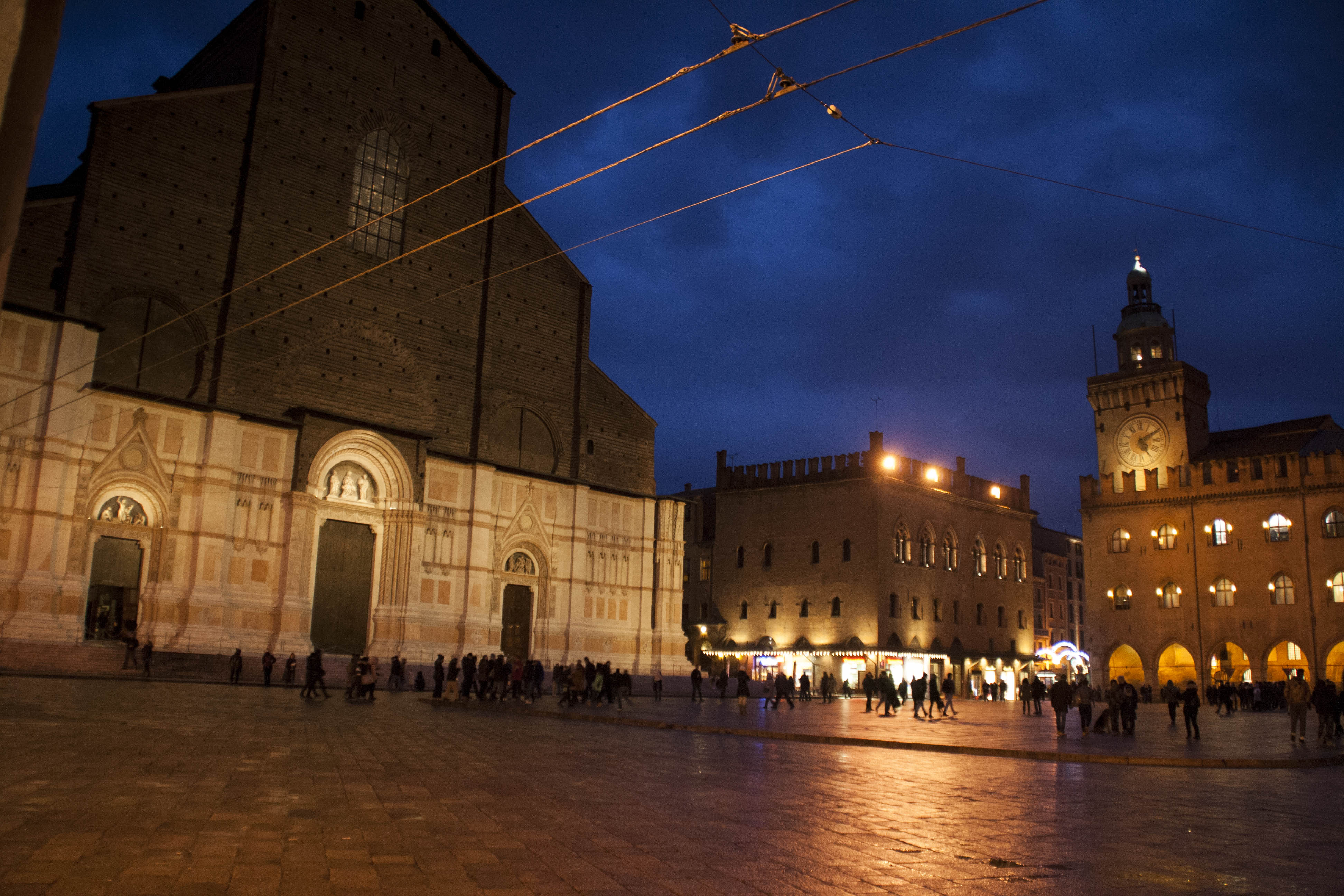 Bologna Piazza Maggiore Edificio Monumento 