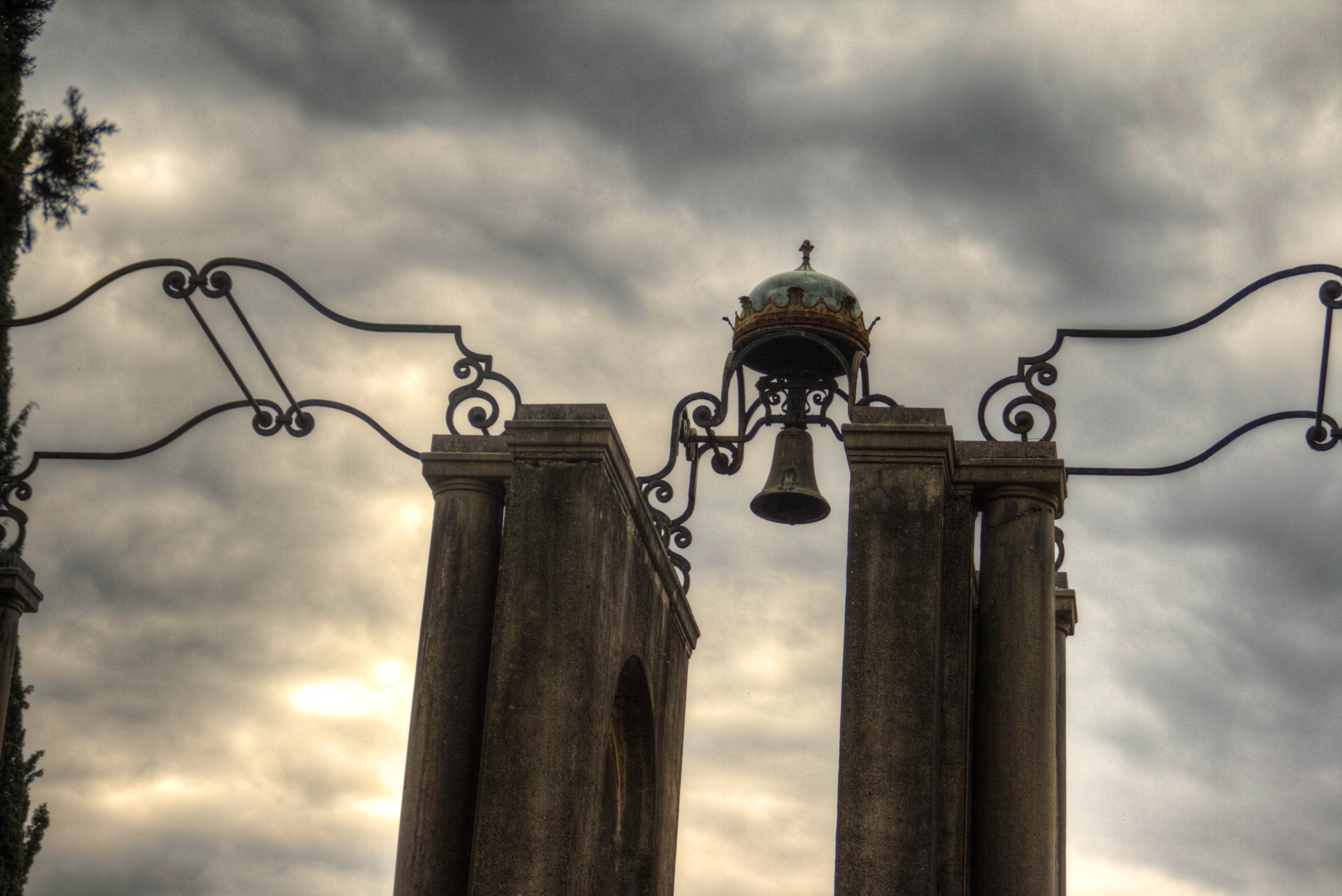 Vittoriale HDR Particolare Campana 