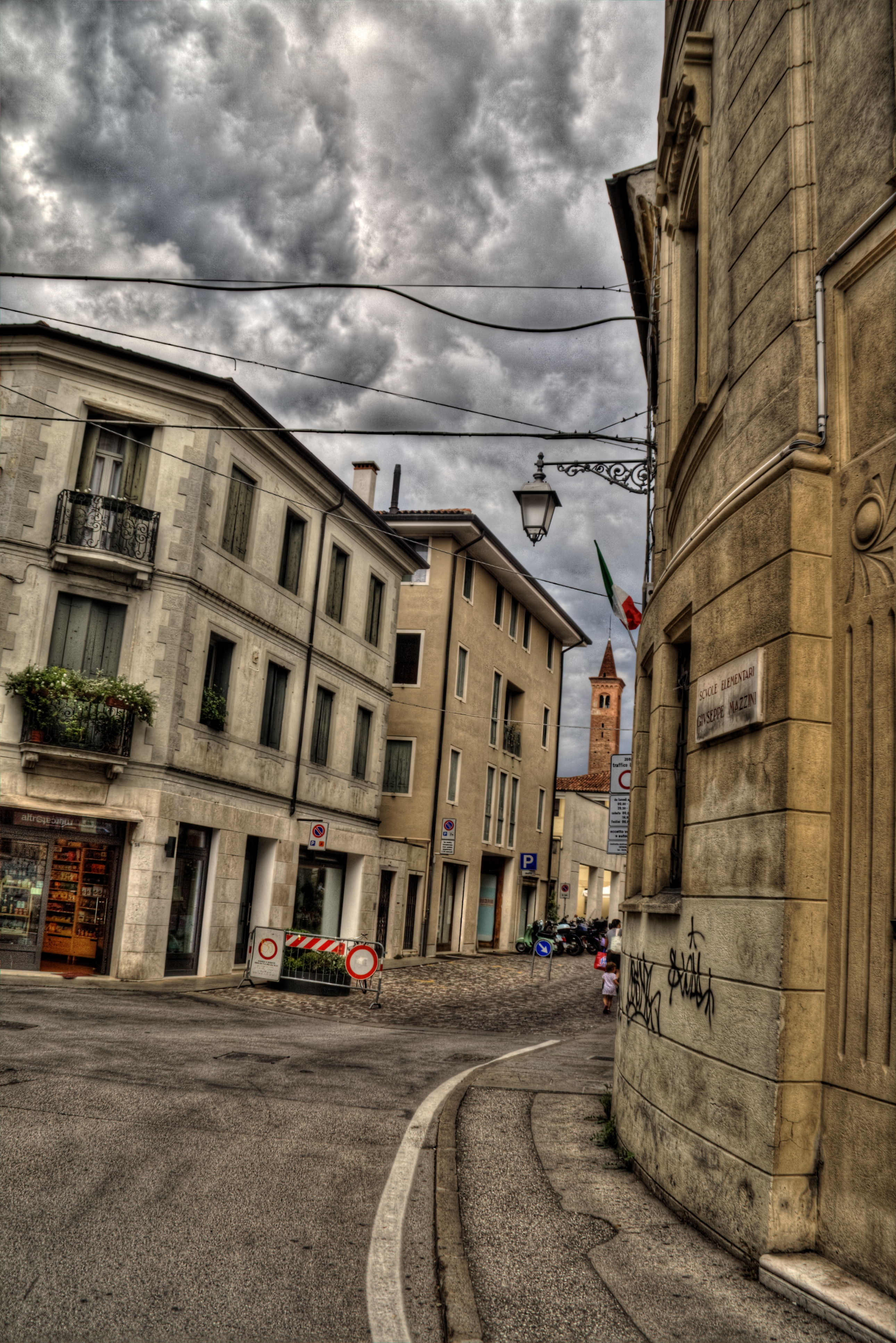 Bassano del Grappa (Vi) Strada HDR Edificio 