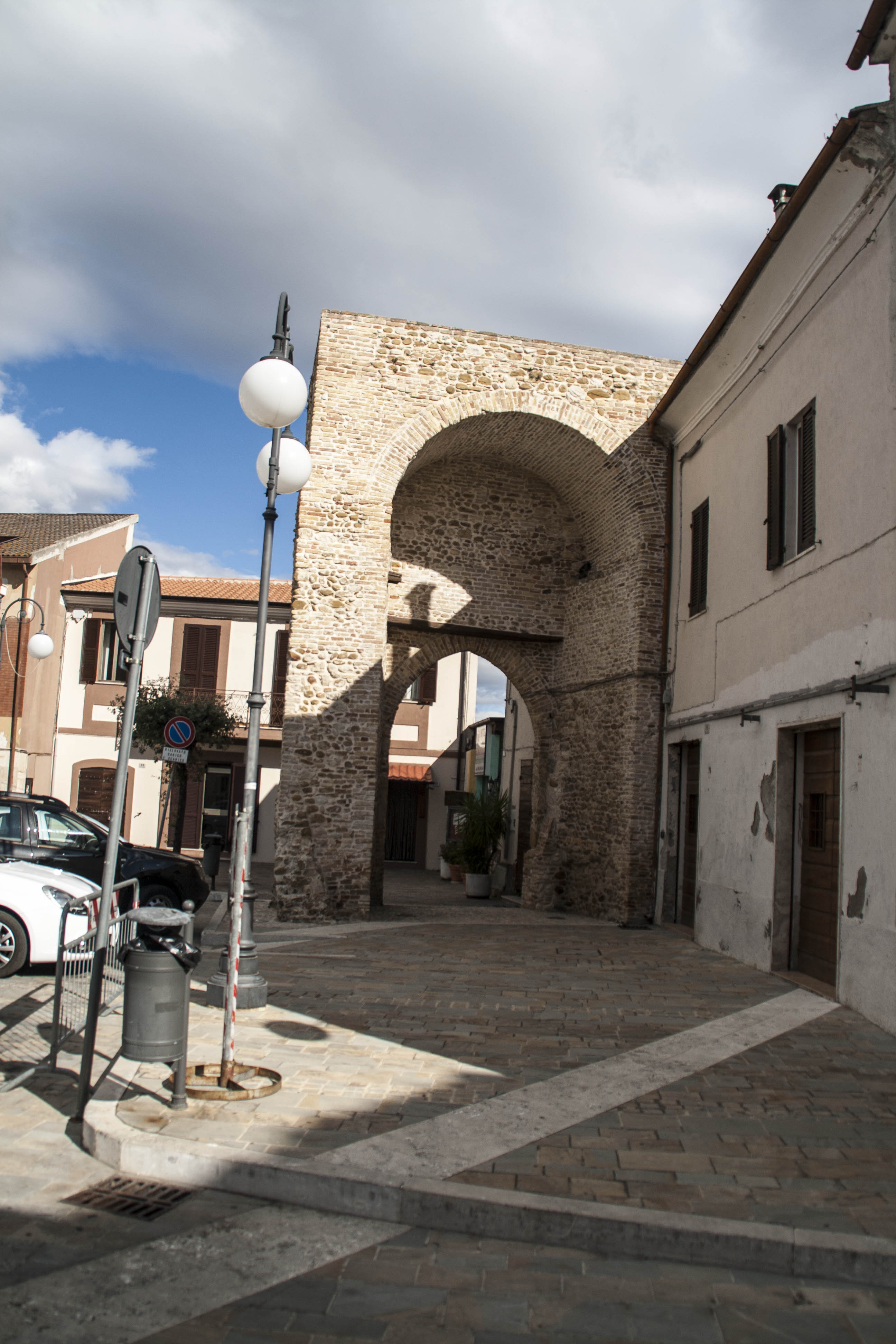 Montepagano (Te) Particolare Monumento Edificio 