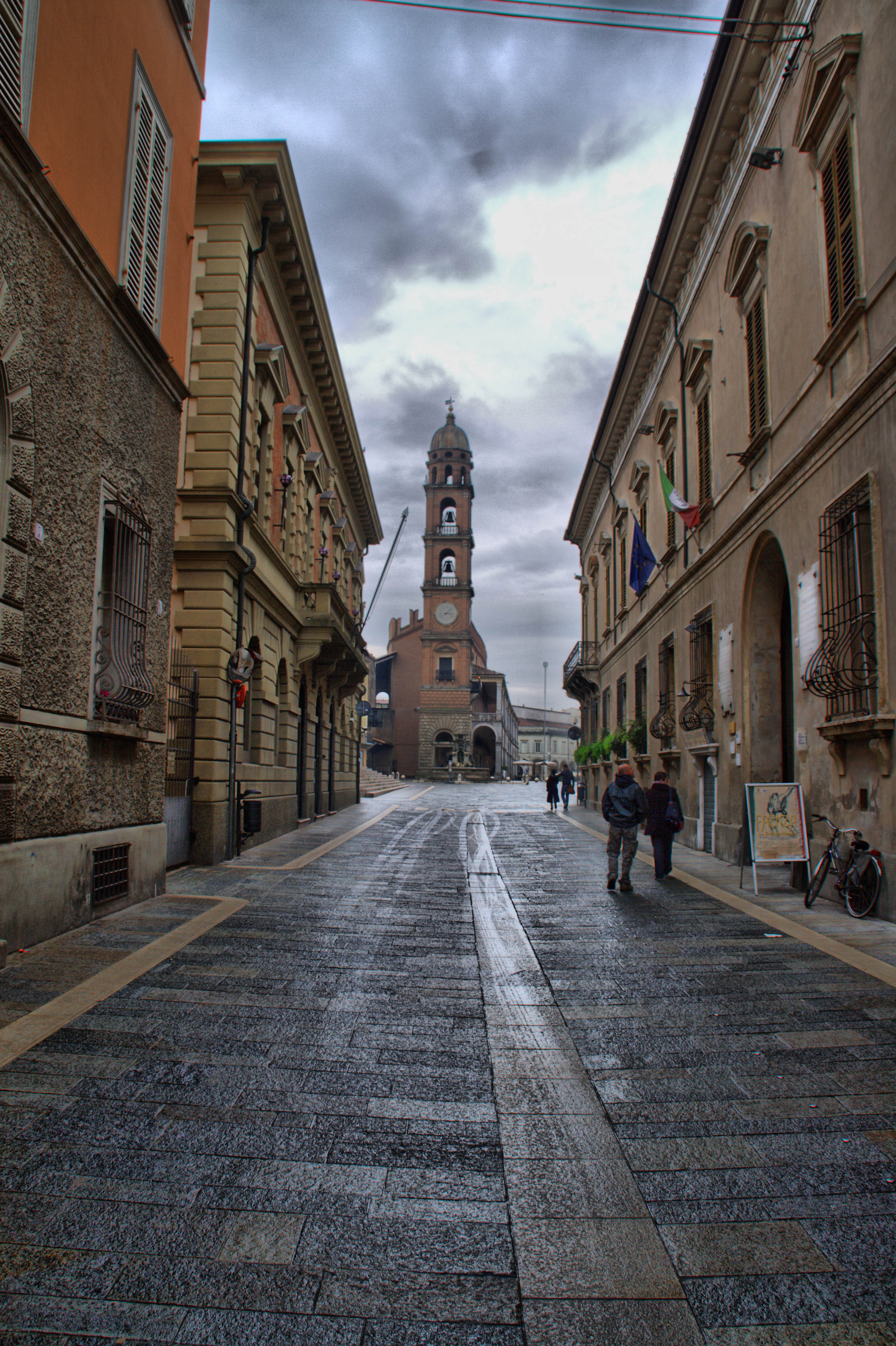 Faenza HDR Strada 