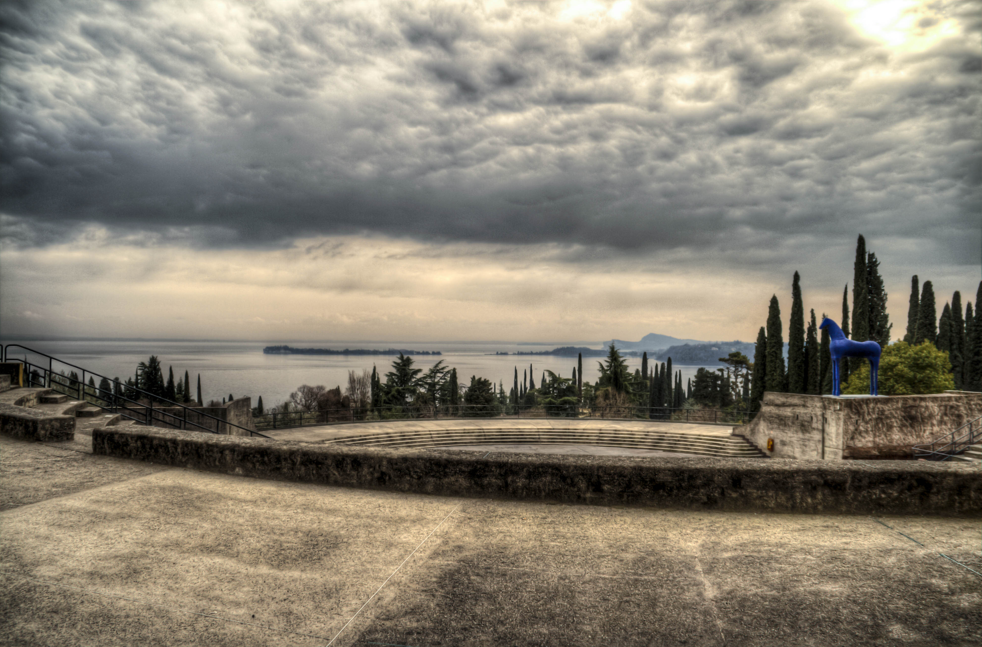 Vittoriale HDR Lago 