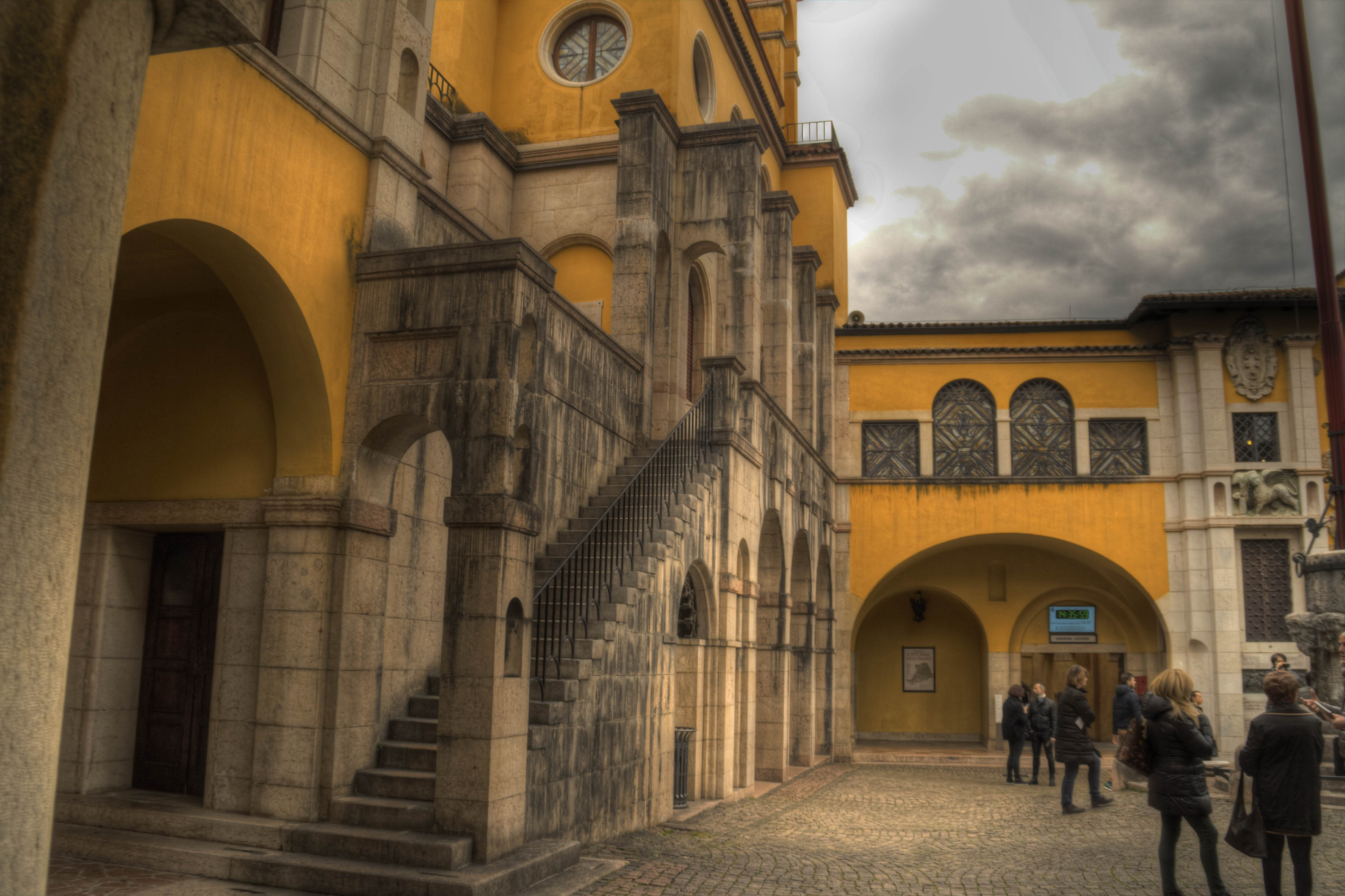 Vittoriale HDR Casa 