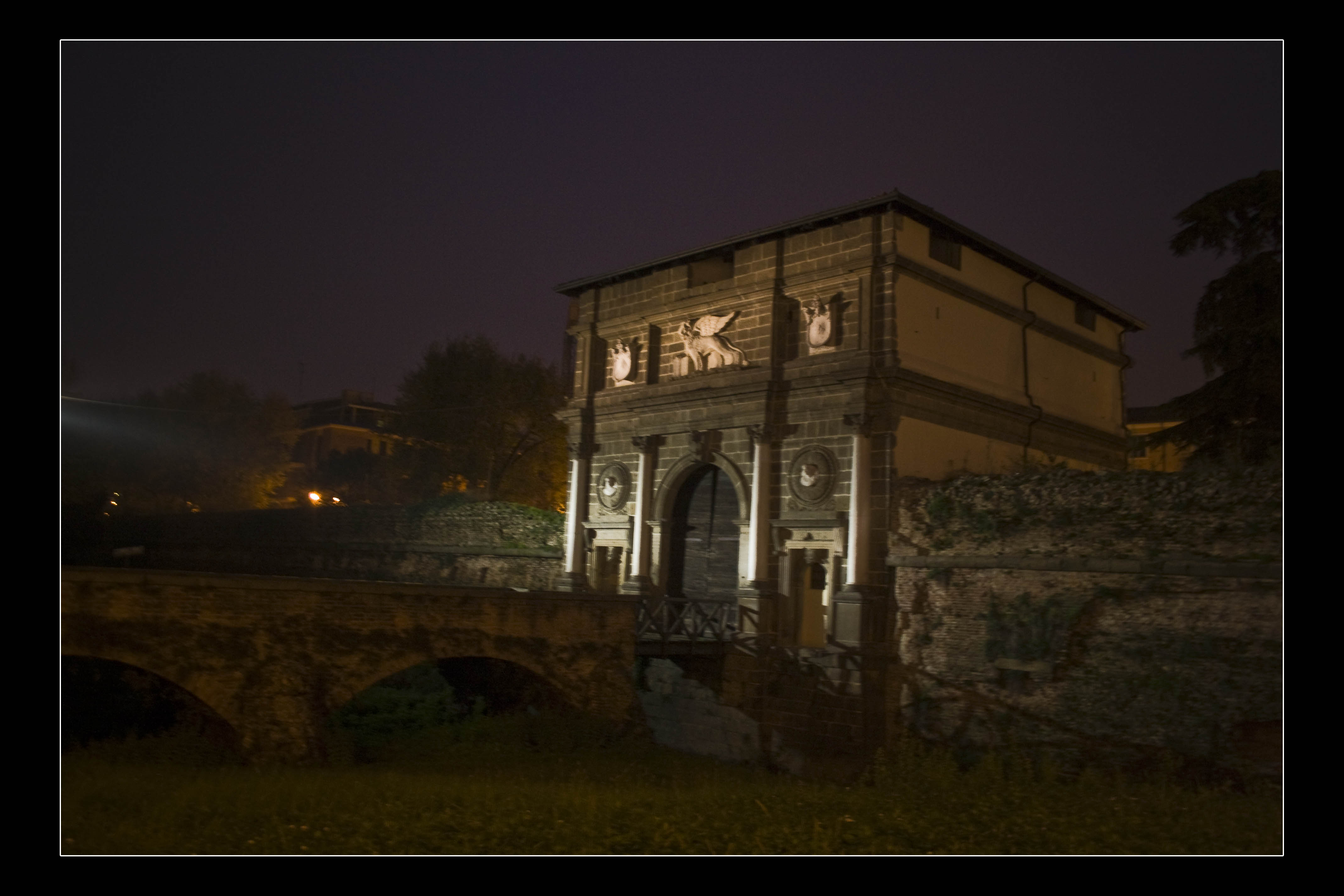 Padova Luci Edificio Arco 