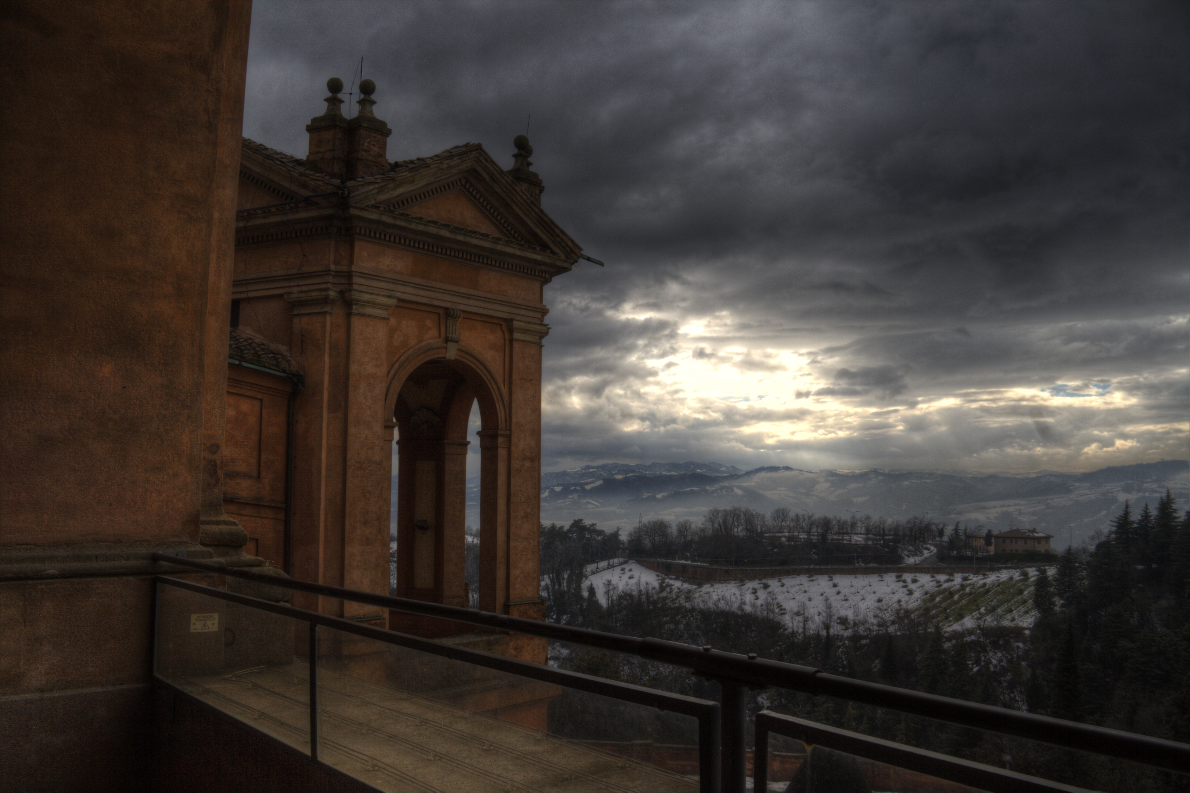 Bologna HDR Edificio Neve 