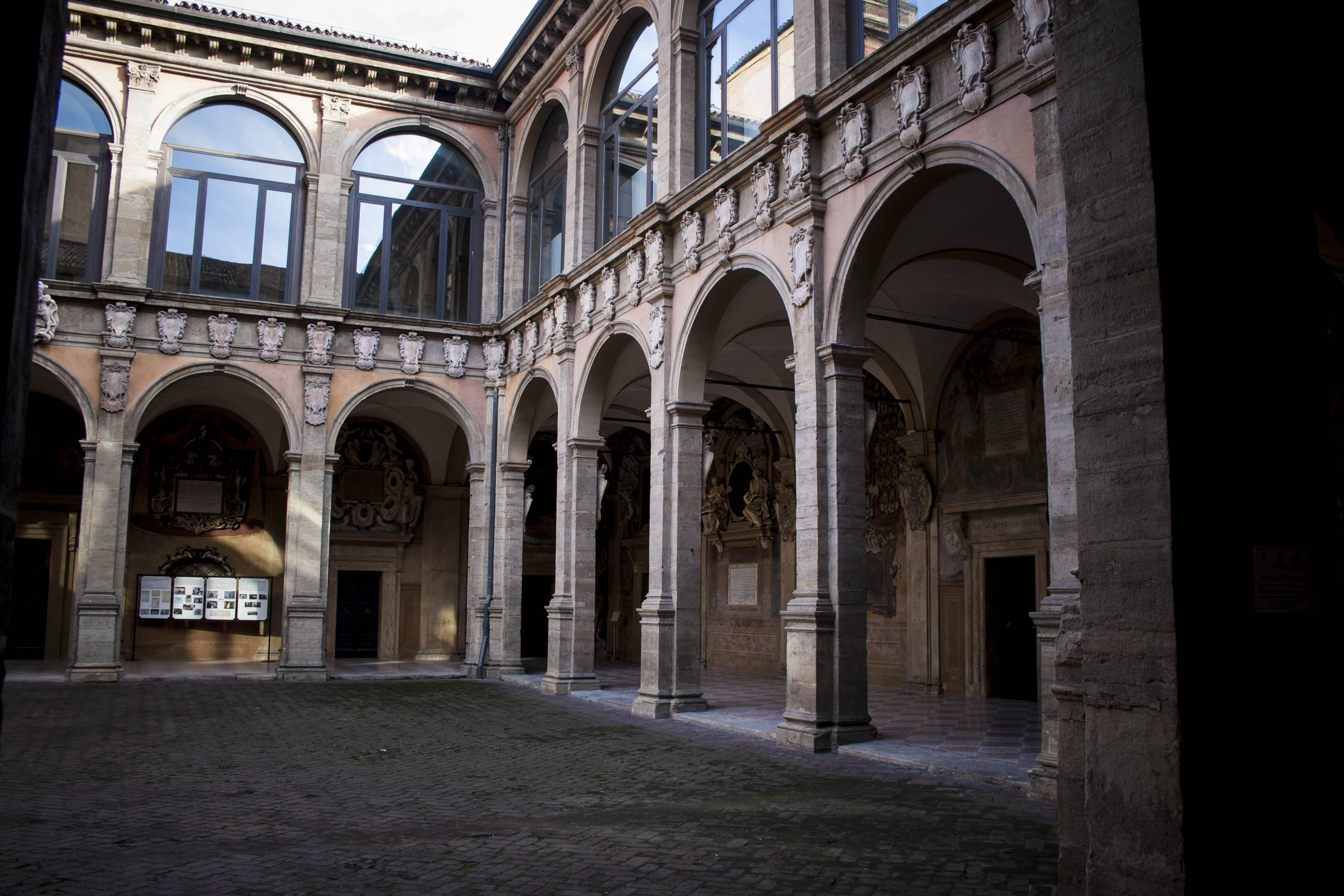 Bologna Archiginnasio Edificio 