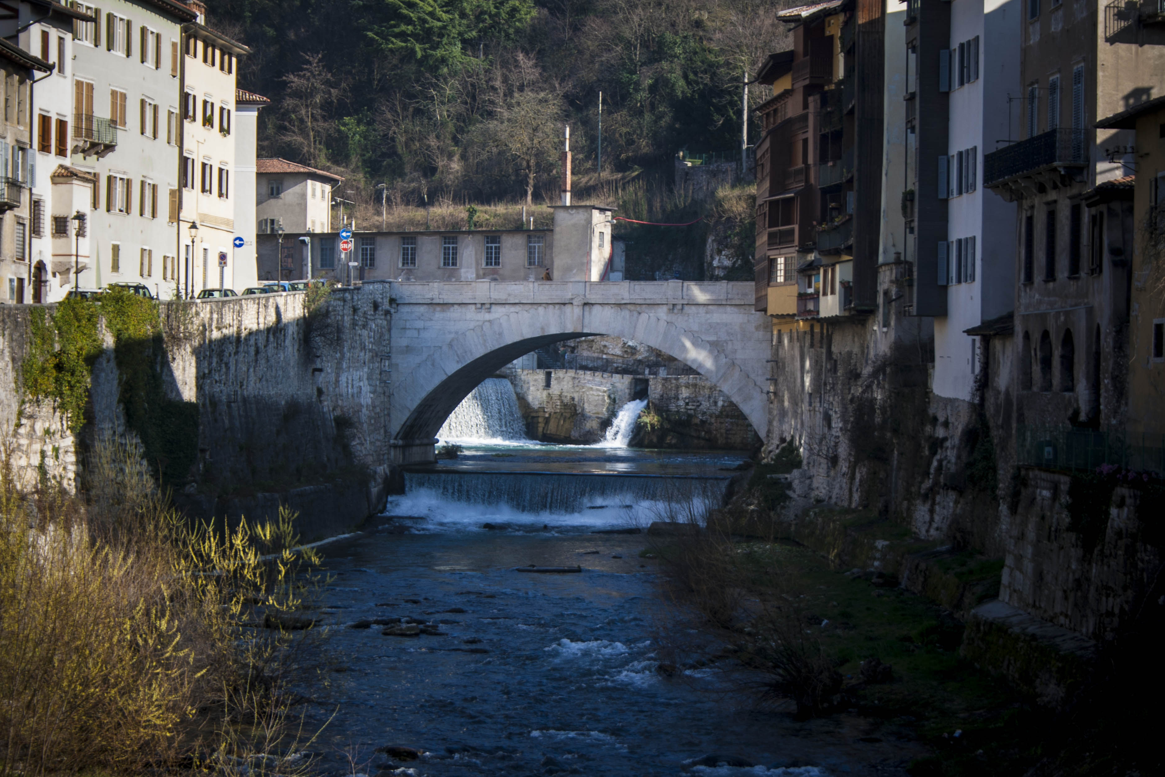 Rovereto (Tn) Ponte Edificio Monumento 