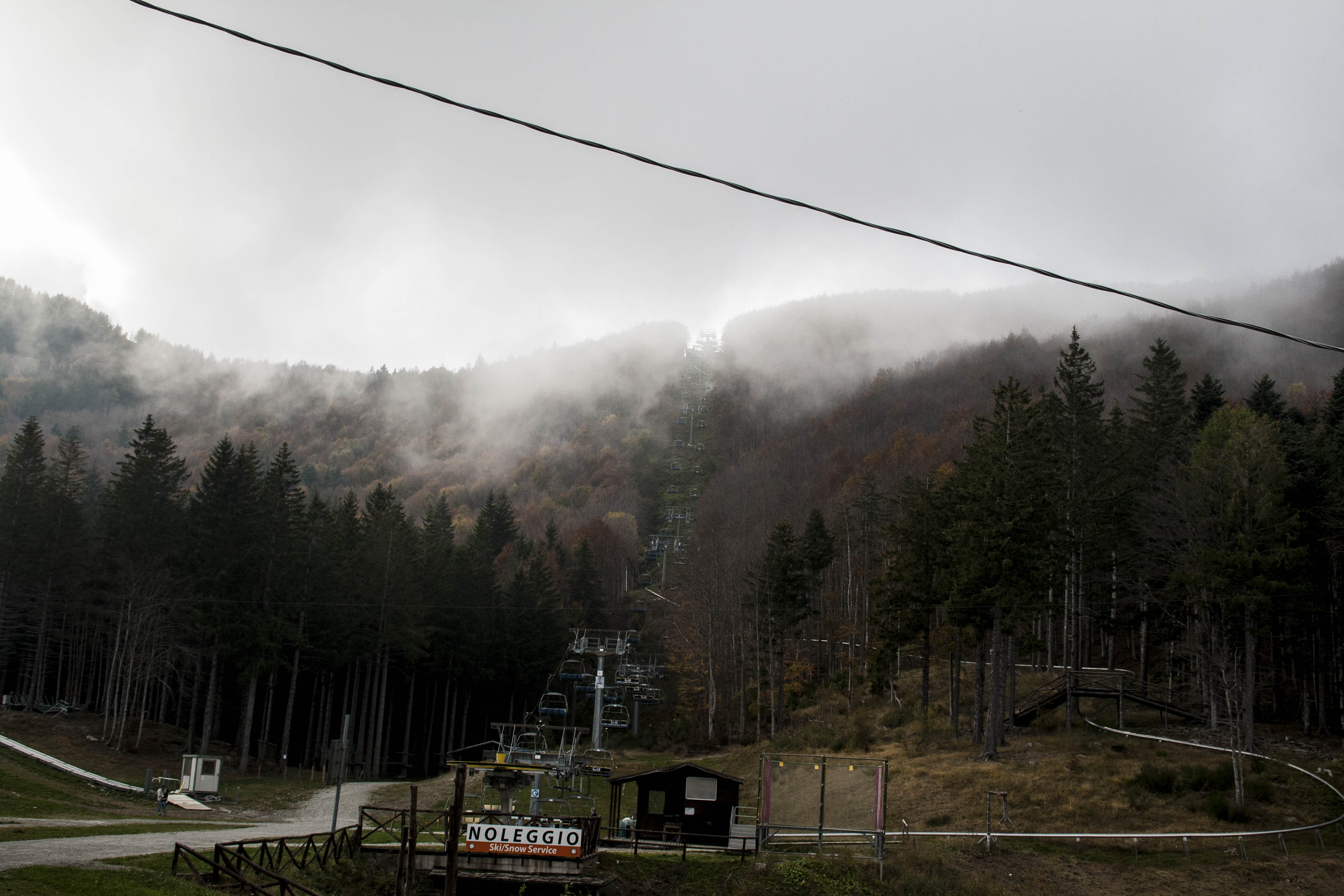 Sestola (Mo) Montagna Nebbia Il lago della Ninfa sul monte Cimone