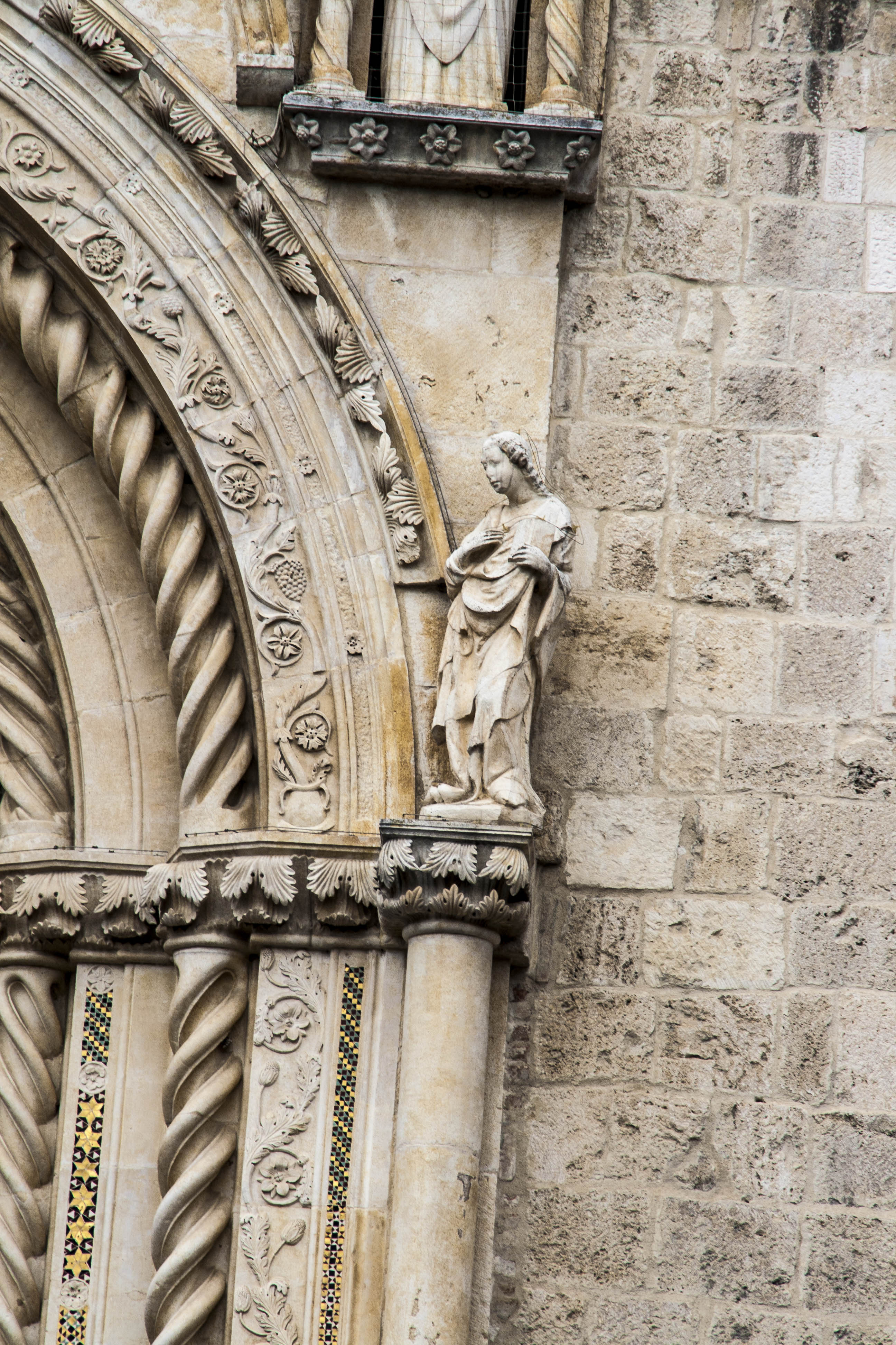 Teramo Edifici Monumenti Particolare 