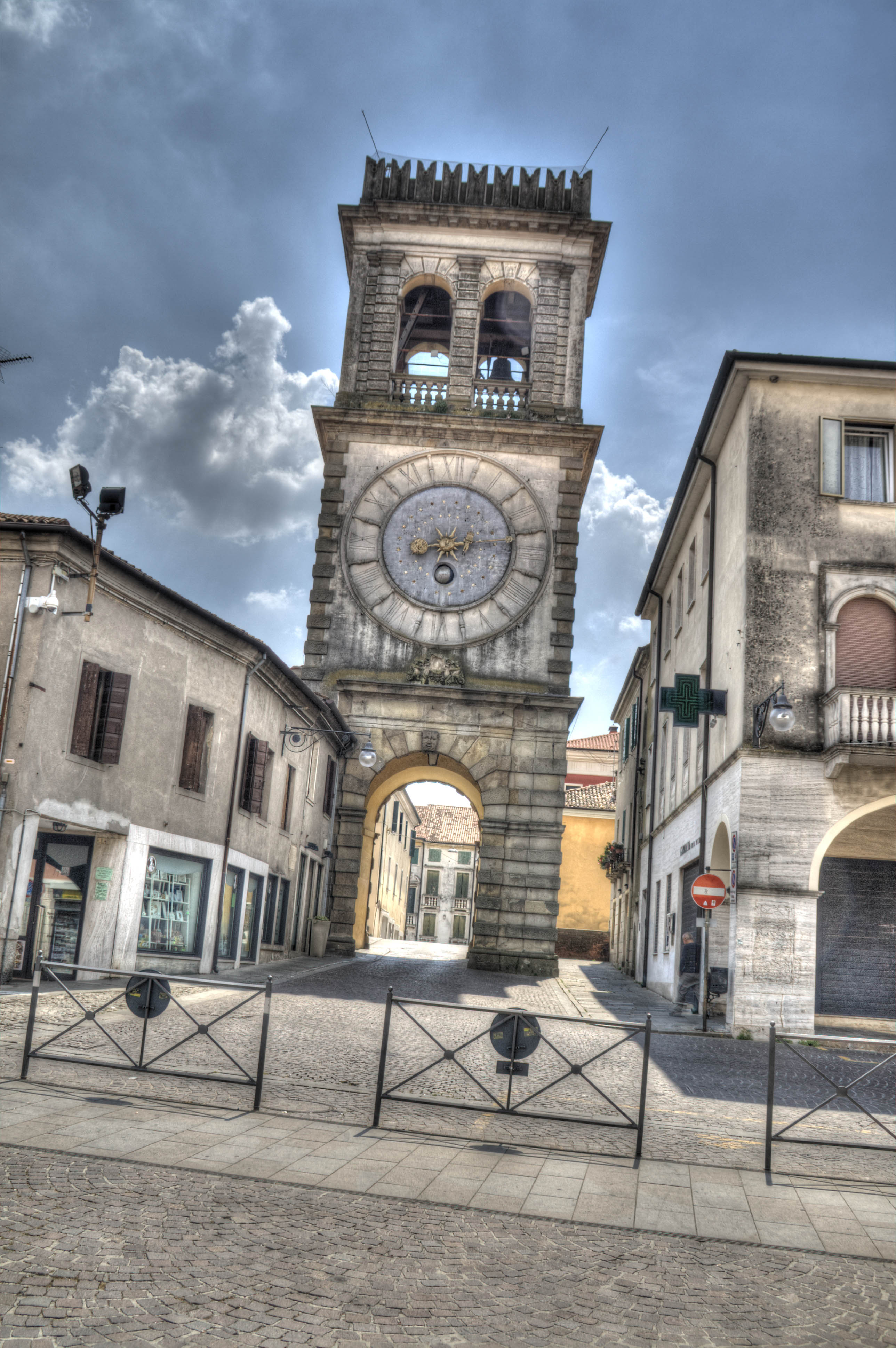 Este HDR monumenti edifici 