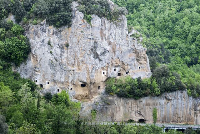 Sovana Catacombe 