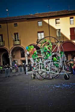 Imola Carnevale fantaveicoli maschera 