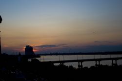 Dnipropetrovsk Ucraina Tramonto Dnirpr Tramonto sul fiume Dniepr