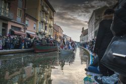 Comacchio Carnevale Canali Maschere HDR Tramonto 