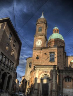 Bologna Chiesa HDR 