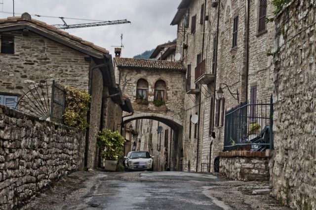 Gubbio Strada HDR 