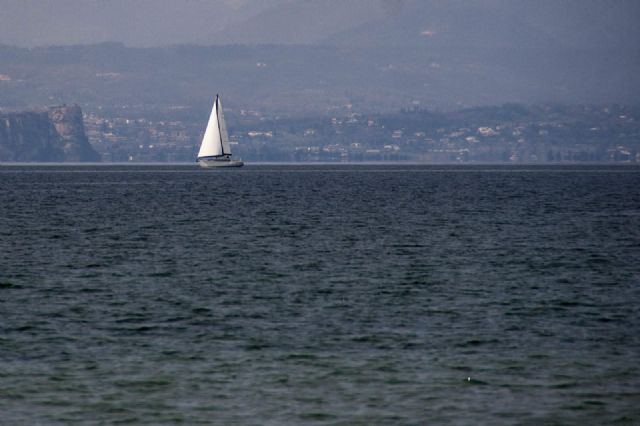 Bardolino - Lago di garda Lago Natura Barca 