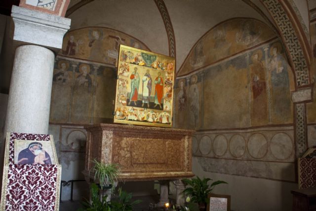 Sanzeno (Tn) Chiesa Edifici Monumenti Particolare 