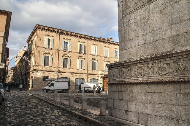 Rimini Chiesa monumenti Particolare 