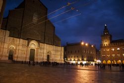 Bologna Piazza Maggiore Edificio Monumento 