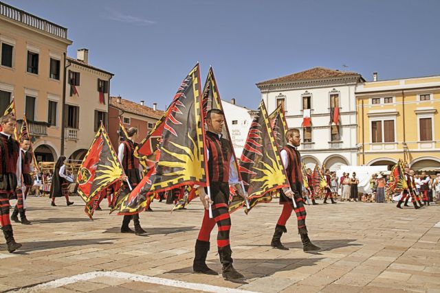 Montagnana Festa Medioevale Sbandieratori 