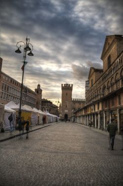 Ferrara HDR Piazza 