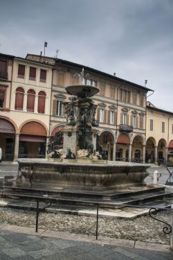 Faenza Fontana Fontana Monumentale a Faenza