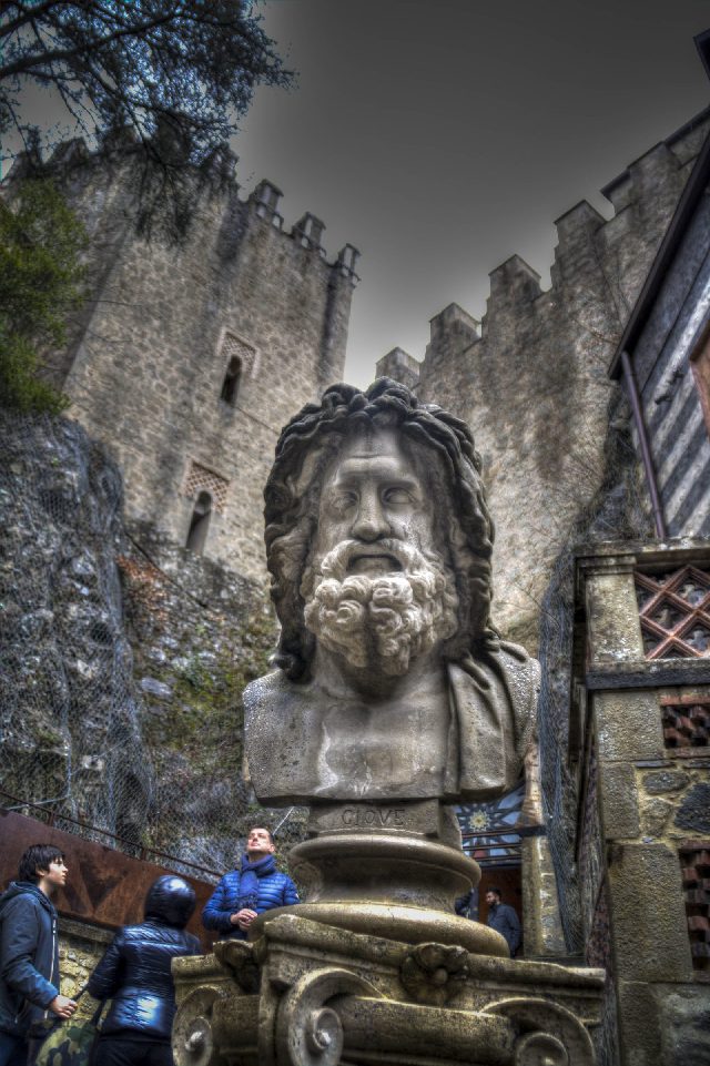 Grizzana Morandi Rocchetta Matteri HDR Statua 