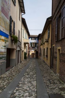 Dozza (Bo) Edificio Borgo Dozza il paese dai muri come quadri