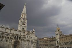 Modena Chiesa Edificio Duomo 