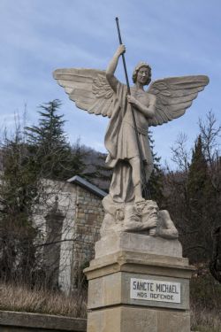 Monghidoro (Bo) Statua cimitero  